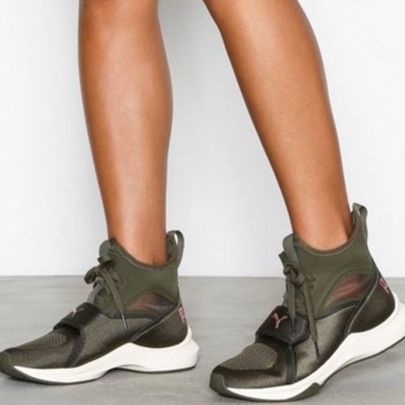 puma phenom training sneaker